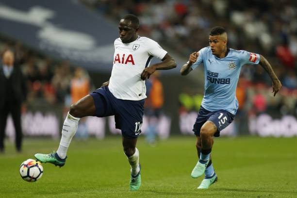 踢球者评拜仁历史最佳阵：莱万+2穆勒领衔，罗贝里、马特乌斯在列.