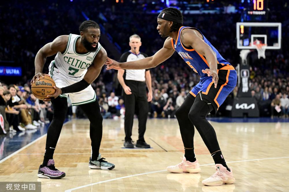 的民众伸出 的民众伸出